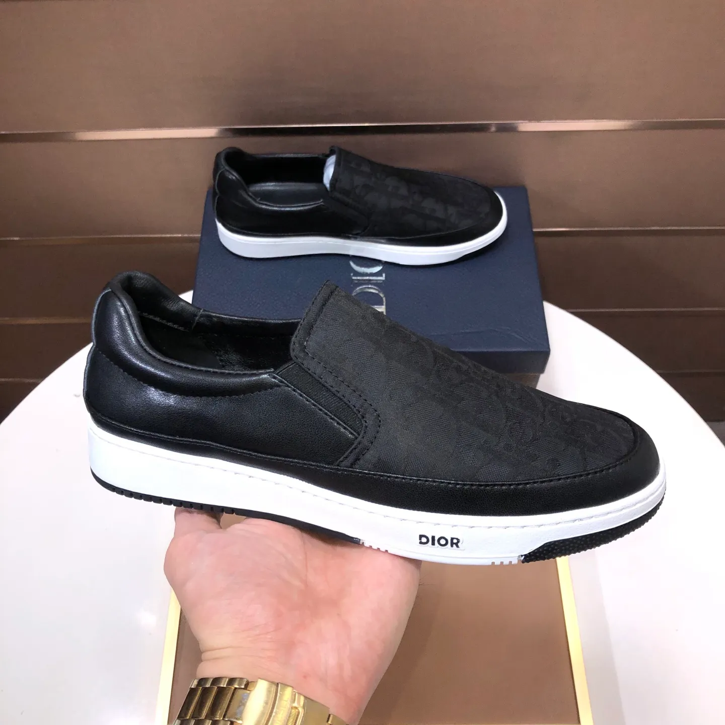 Men's shoes💰420💰【Dior】Official website global debut 🔝The latest masterpiece of high-end men's shoes brand: original special cloth fabric imported from Italy + imported sheepskin lining🔥Original toe-cap rubber outsole Soft and comfortable, making walking more convenient and comfortable! Size: 38-44 (45 can be customized)
